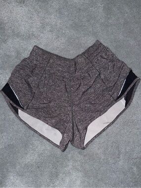 lululemon athletica Hotty Hot 2.5” Gray Marled Shorts